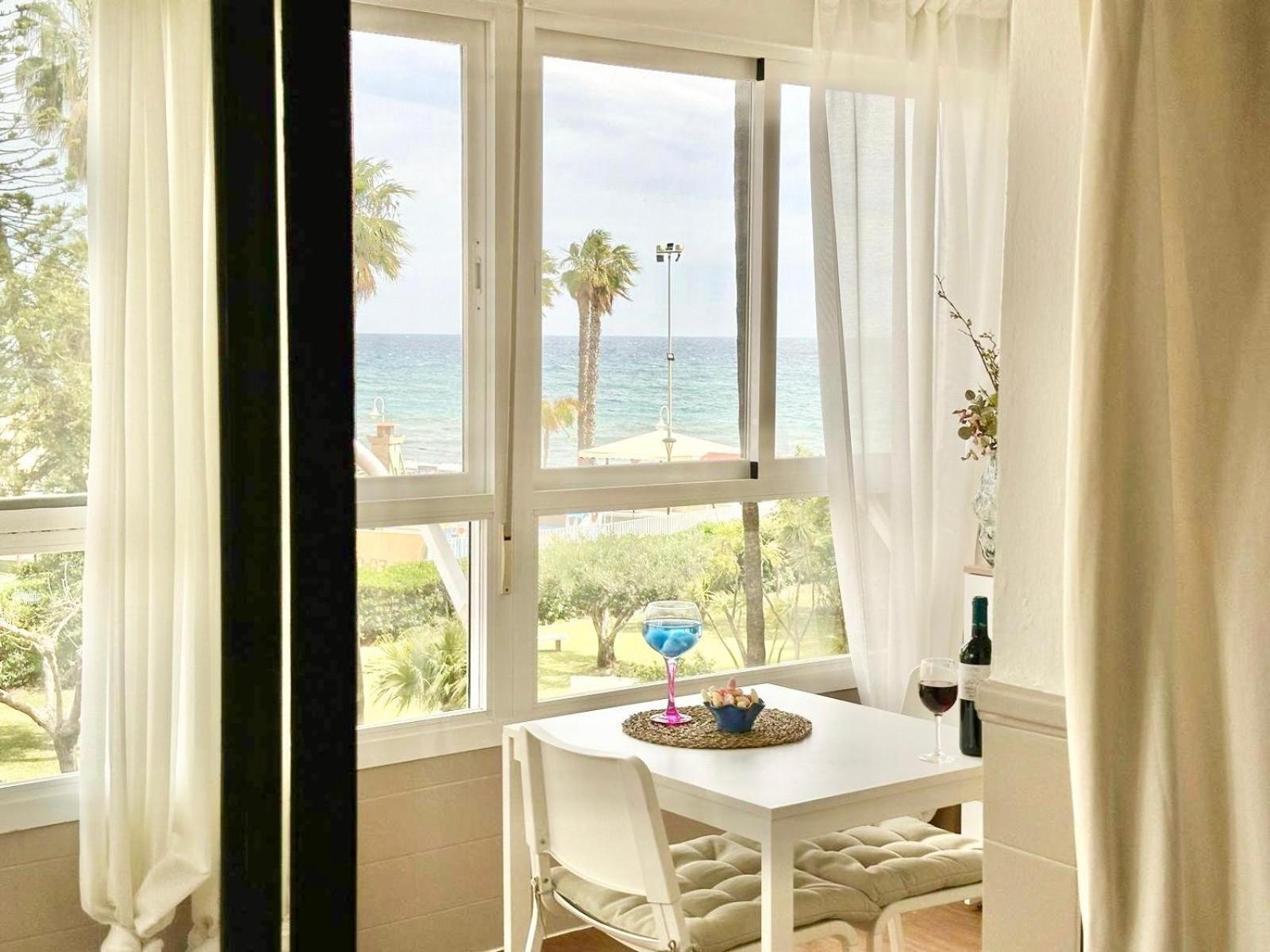 Estudio Pepa Luna Algarrobo Beach Малага Экстерьер фото