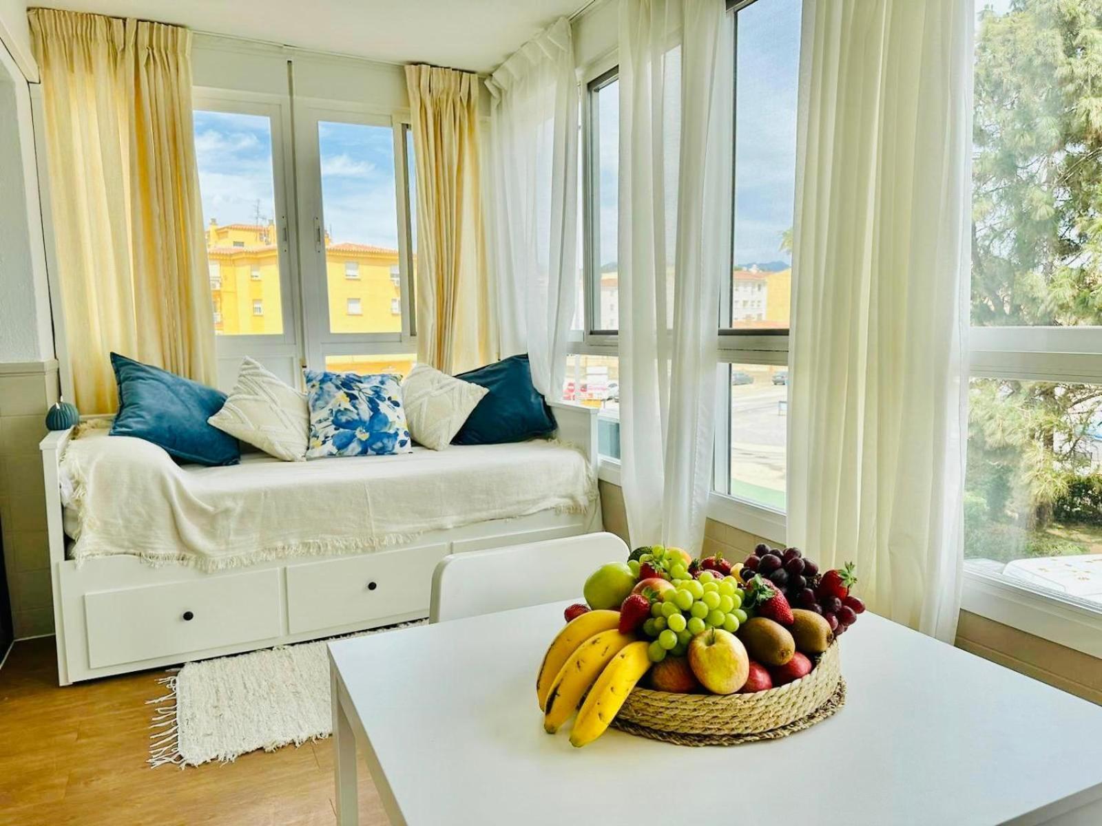 Estudio Pepa Luna Algarrobo Beach Малага Экстерьер фото