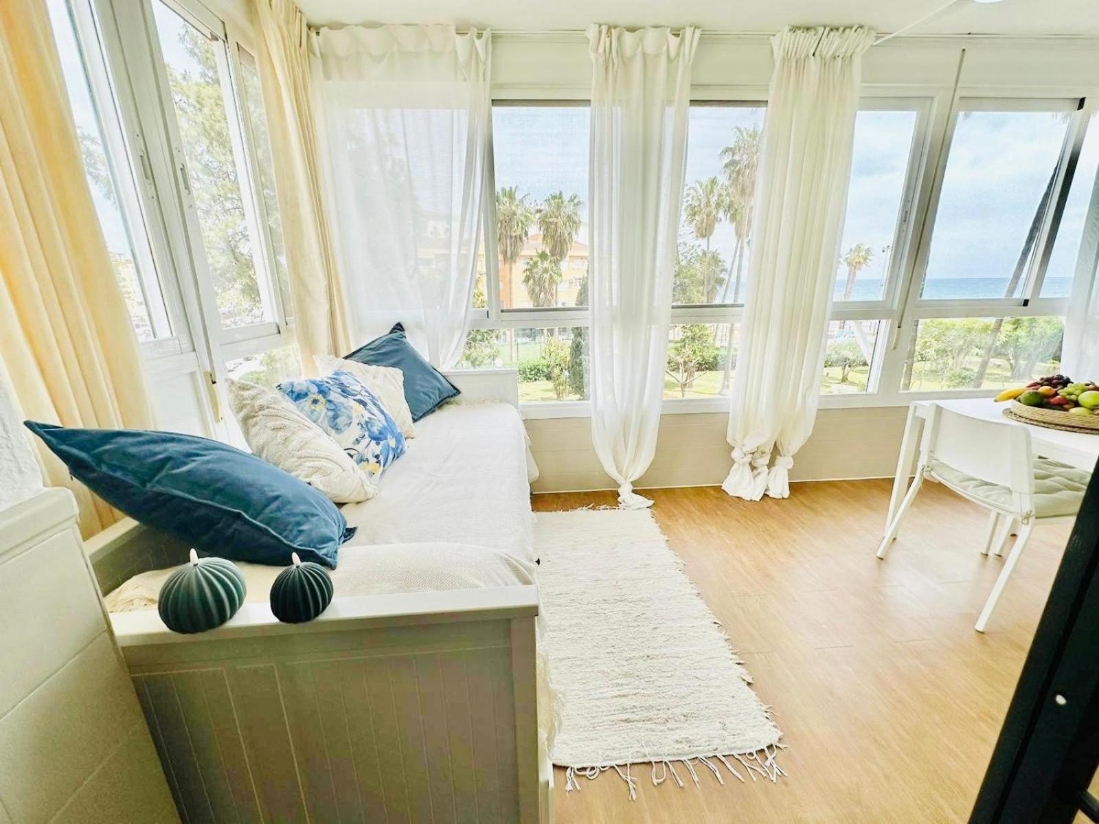 Estudio Pepa Luna Algarrobo Beach Малага Экстерьер фото