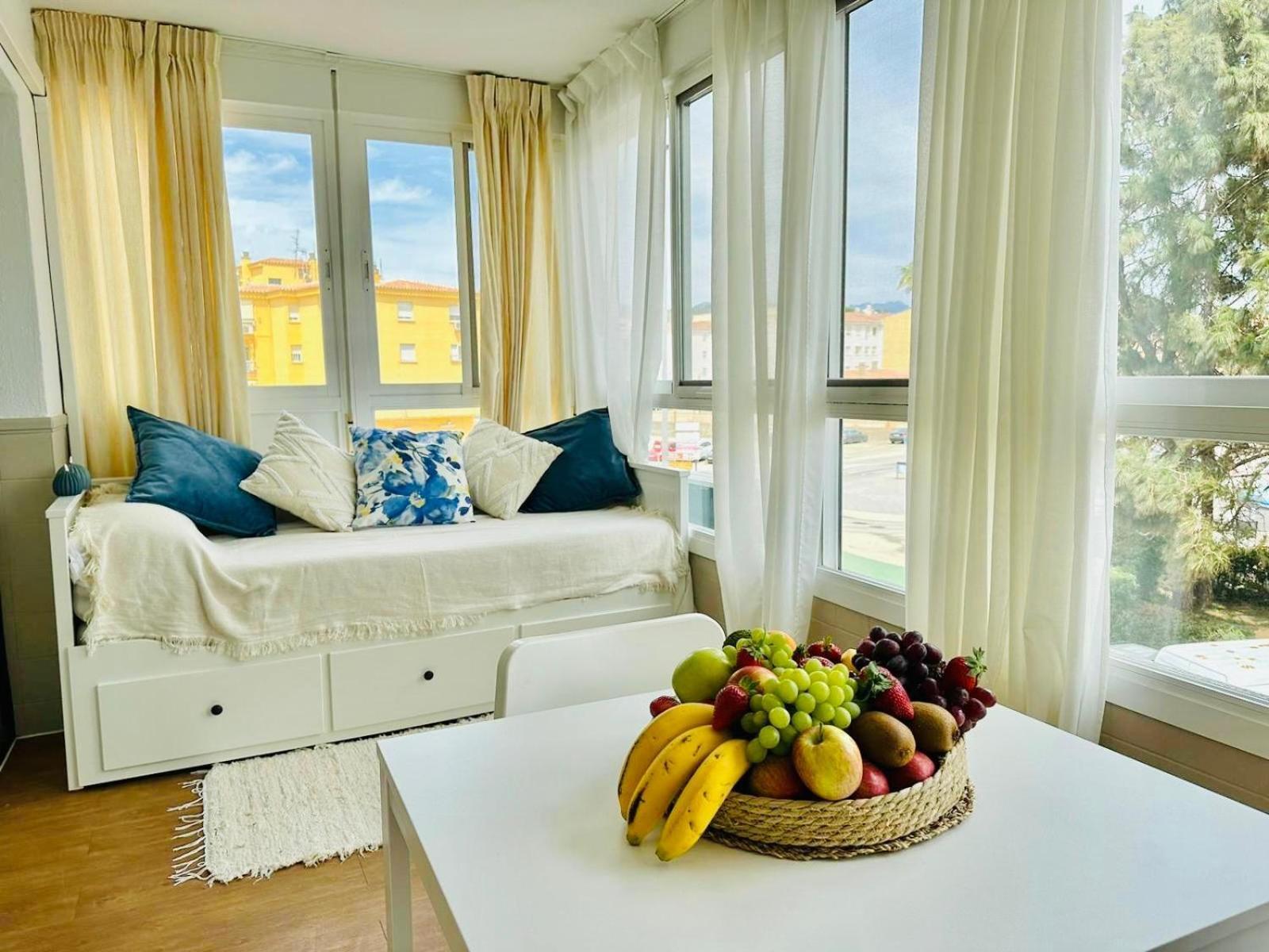 Estudio Pepa Luna Algarrobo Beach Малага Экстерьер фото