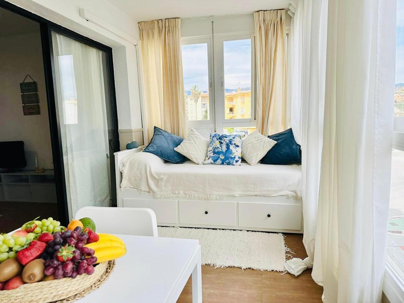Estudio Pepa Luna Algarrobo Beach Малага Экстерьер фото