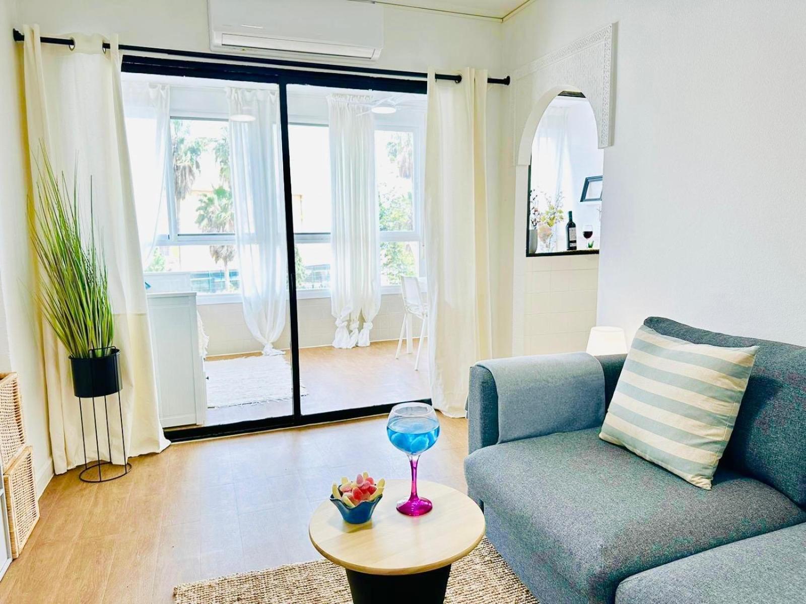 Estudio Pepa Luna Algarrobo Beach Малага Экстерьер фото